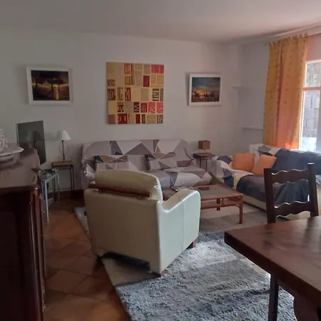 T2 Rez De Jardin Proximite Et Centre * Saint-Raphael (Var)