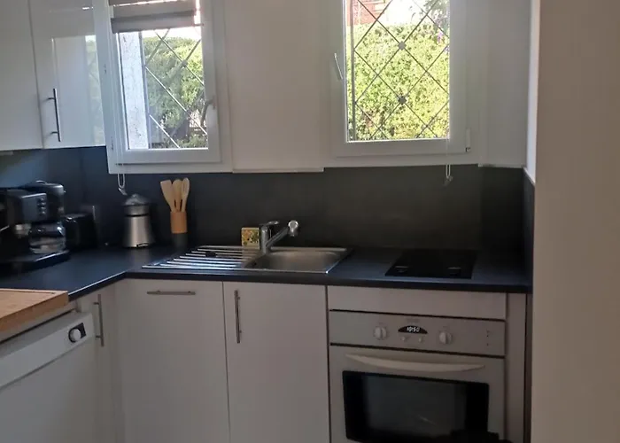 T2 Rez De Jardin Proximite Et Centre Apartment Saint-Raphael (Var)