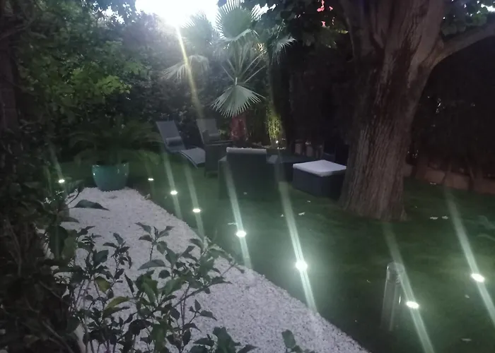 T2 Rez De Jardin Proximite Et Centre * Saint-Raphael (Var)