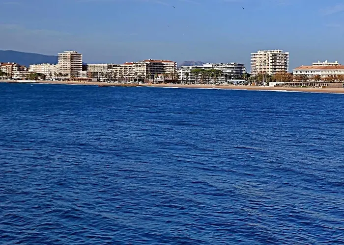 T2 Rez De Jardin Proximite Et Centre * Saint-Raphael (Var)